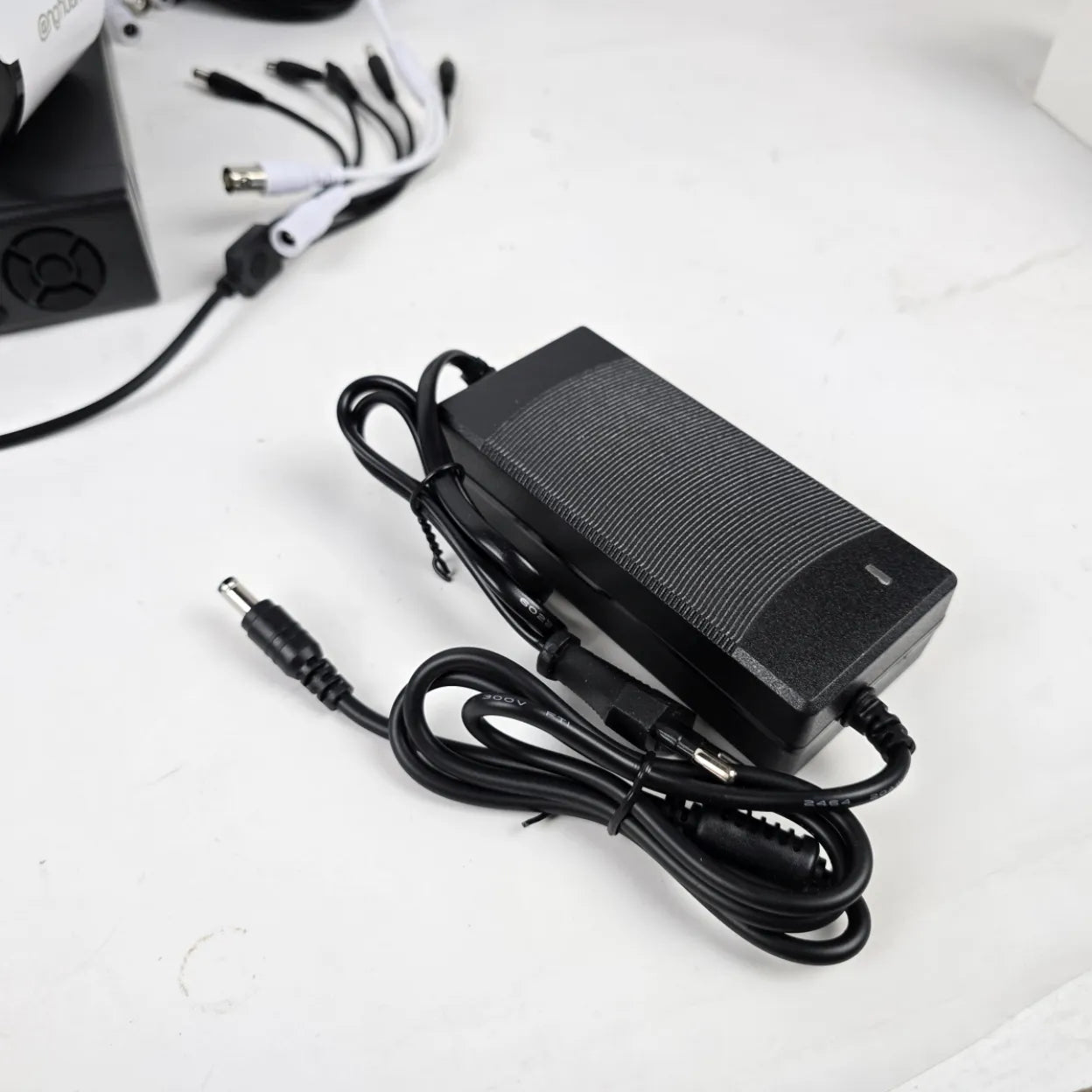 Žičani videonadzorni sustav G501 4K (4 kamere + DVR)